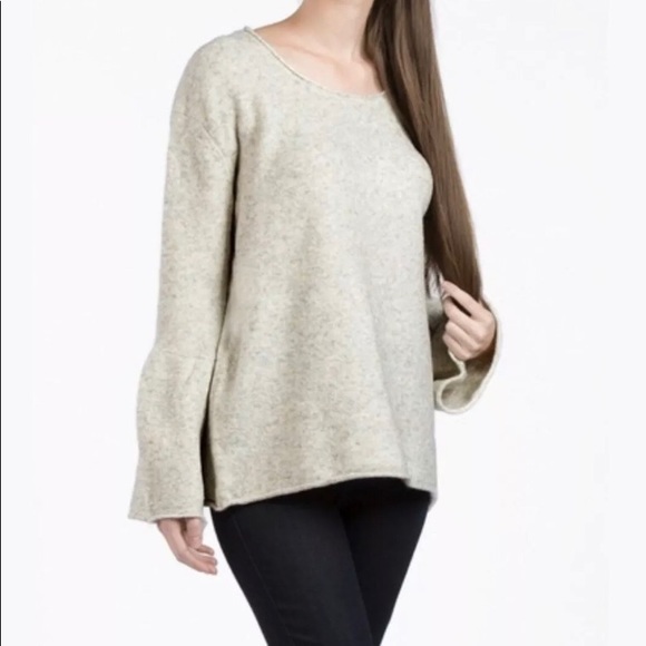 French Connection Bell Sleeve Sweater Dove Gray Melange Size M - Picture 1 of 4